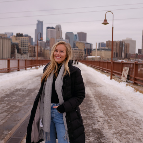 Meet your Posher, Aubrey - Picture 1 of 1